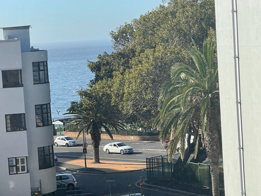 To Let 2 Bedroom Property for Rent in Sea Point Western Cape